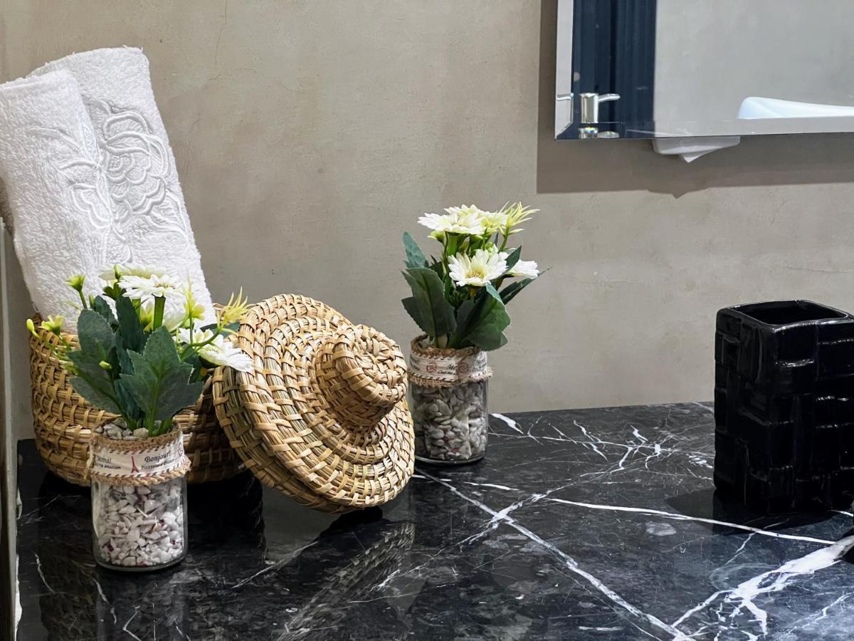 Moderne, Lumineux & Spacieux Avec Balcon -Central -Wifi-Smart Tv-Clim Marrakesh Exterior photo